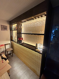 造作ボトル置き